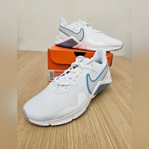 White Worn Blue Aura Phantom size 7.5